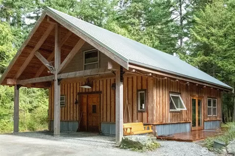 380 Harper Rd, Eastsound, WA 98245