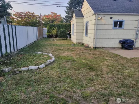 Exterior - 2010 10th St, Everett, WA 98201 photo 5 of 5