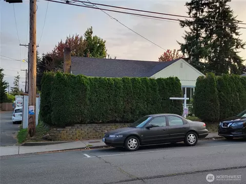 2010 10th St, Everett, WA 98201