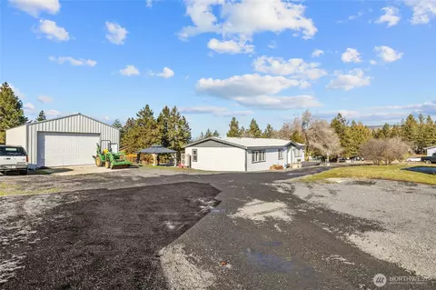 1190 Sunlight Dr, Cle Elum, WA 98922
