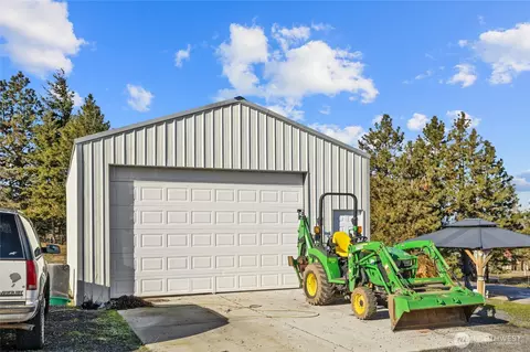 1190 Sunlight Dr, Cle Elum, WA 98922
