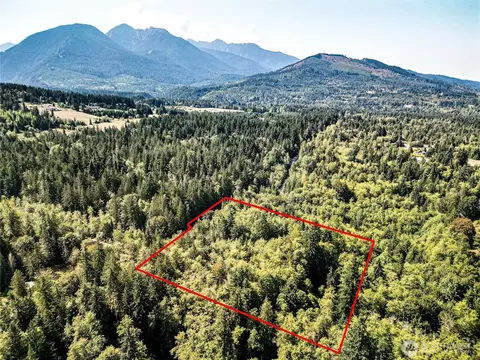 9999 Ripplebrook Dr, Port Angeles, WA 98362