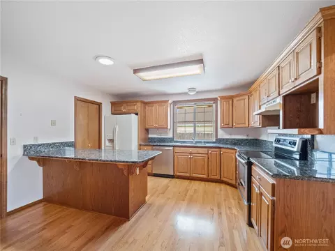Kitchen - 2839 Christianson Ave, Enumclaw, WA 98022 photo 1 of 4