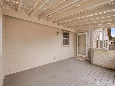 Exterior - 2839 Christianson Ave, Enumclaw, WA 98022 photo 3 of 11