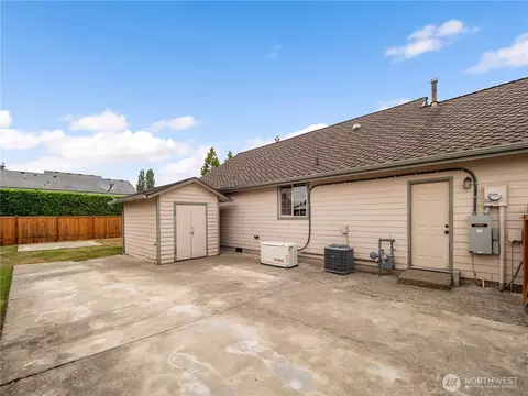 Exterior - 2839 Christianson Ave, Enumclaw, WA 98022 photo 7 of 11
