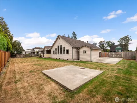 Exterior - 2839 Christianson Ave, Enumclaw, WA 98022 photo 5 of 11