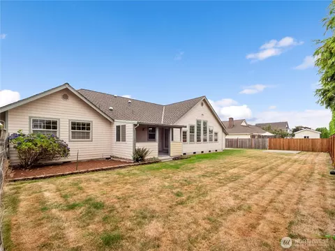 Exterior - 2839 Christianson Ave, Enumclaw, WA 98022 photo 4 of 11