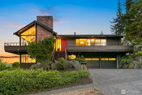 3455 35th Ave W, Seattle, WA 98199