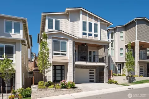 7585 S 130th Pl, Seattle, WA 98178