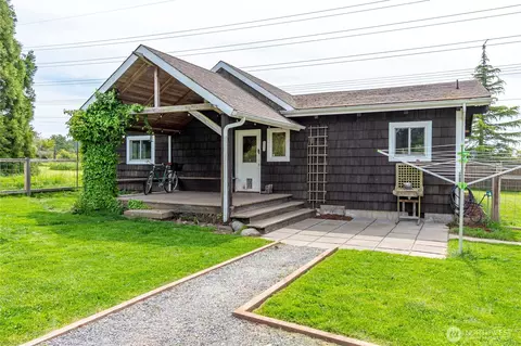 123 School Rd, Lopez Island, WA 98261