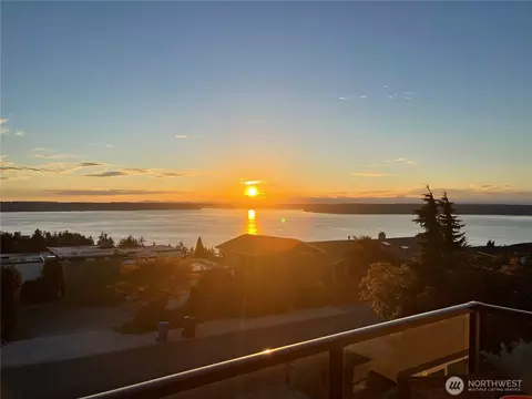 5521 Frances Ave NE, Tacoma, WA 98422