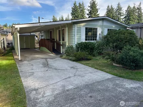 600 NE Lincoln Rd #41, Poulsbo, WA 98370