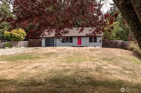 3641 Britzman Loop, Clinton, WA 98236