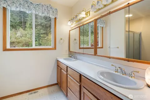 753 Old Logging Rd, Sequim, WA 98382 photo 20