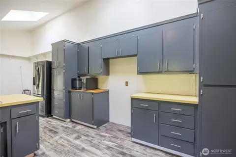 Kitchen - 1175 Cameron Rd, Sequim, WA 98382 photo 3 of 6