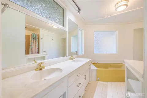 Bath - 1175 Cameron Rd, Sequim, WA 98382 photo 1 of 3