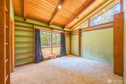 Bedroom - 1175 Cameron Rd, Sequim, WA 98382 photo 2 of 4