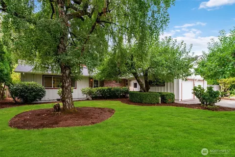 200 N Devine Rd, Vancouver, WA 98661