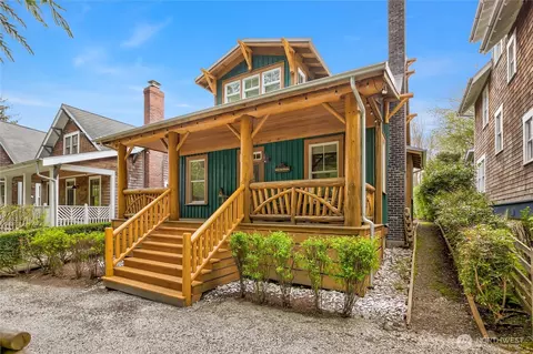 18 Primrose Ln, Pacific Beach, WA 98571