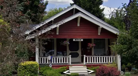 515 2nd Ave NE, Puyallup, WA 98372