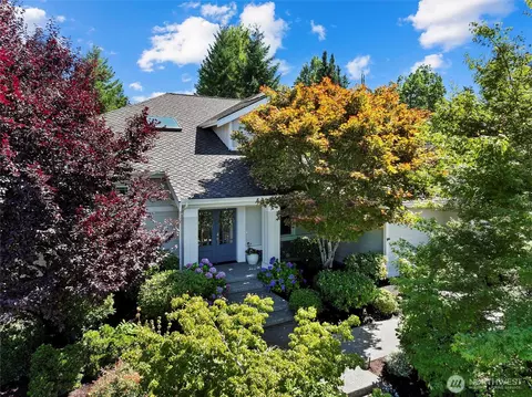 23926 SE 8th Pl, Sammamish, WA 98075