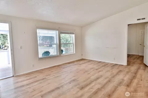 225 Daisy Ln, Sequim, WA 98382 photo 3