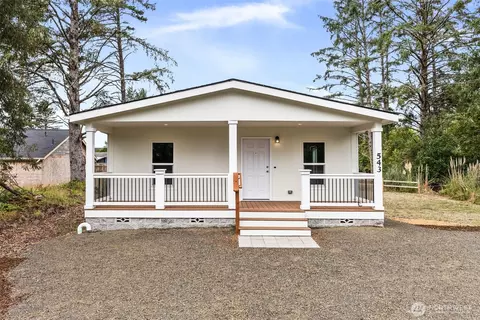 543 Dolphin Ave NE, Ocean Shores, WA 98569