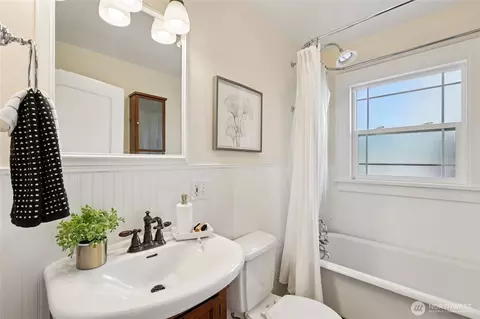 511 23rd Ave E, Seattle, WA 98112 photo 18
