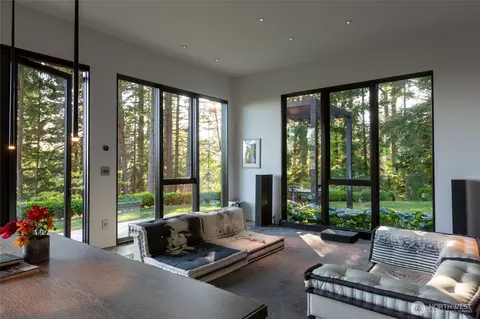 Living - 487 Vusario Ln, Eastsound, WA 98245 photo 2 of 2