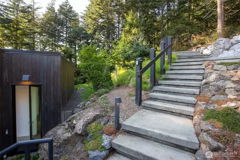 Exterior - 487 Vusario Ln, Eastsound, WA 98245 photo 7 of 17
