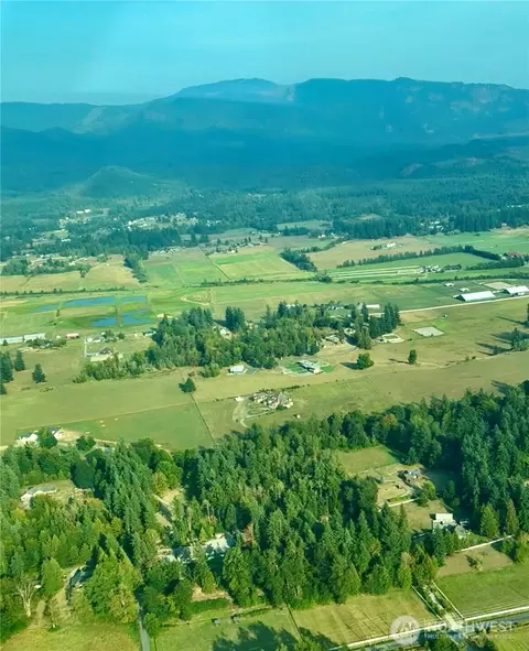 268 SE Nn Se 409th St, Enumclaw, WA 98022
