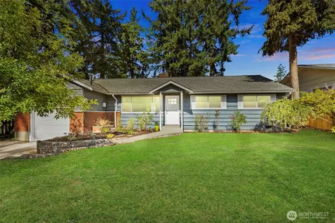 102 N 184th St, Shoreline, WA 98133