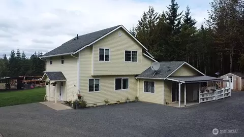 253 Kruger Rd #B, Onalaska, WA 98570