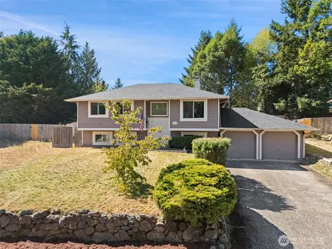7265 Thasos Ave NE, Bremerton, WA 98311