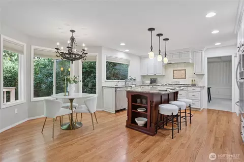 10406 NE 151st Pl, Bothell, WA 98011 photo 5