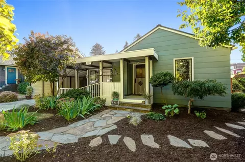 3431 44th Ave SW, Seattle, WA 98116