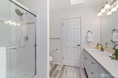 Bath - 612 228th St SW #K201, Bothell, WA 98021 photo 1 of 2