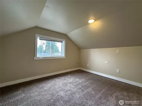 Bedroom - 329 24th St, Longview, WA 98632 photo 3 of 4