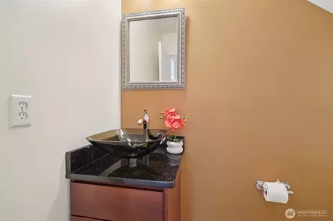 Bath - 907 148th St SE, Mill Creek, WA 98012 photo 1 of 4