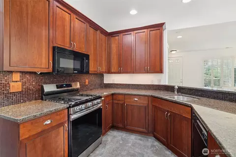 Kitchen - 907 148th St SE, Mill Creek, WA 98012 photo 1 of 2