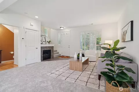 Living - 907 148th St SE, Mill Creek, WA 98012 photo 2 of 3