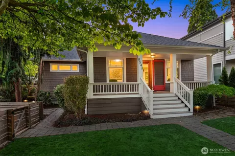 8543 Ashworth Ave N, Seattle, WA 98103