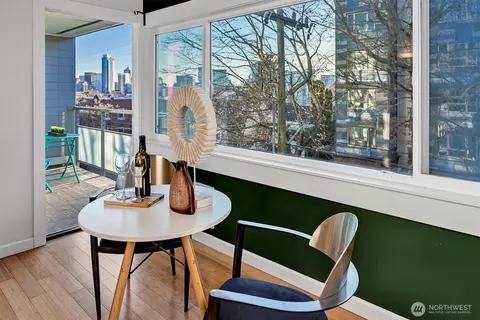 705 E Republican St #302, Seattle, WA 98102