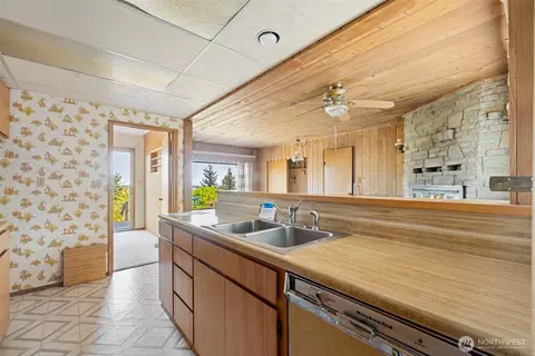 Kitchen - 170 Clara Crest Ln, Sequim, WA 98382 photo 2 of 4