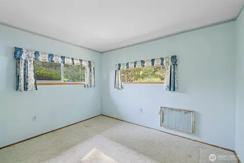 Bedroom - 170 Clara Crest Ln, Sequim, WA 98382 photo 6 of 7