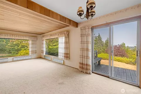 Living - 170 Clara Crest Ln, Sequim, WA 98382 photo 5 of 10