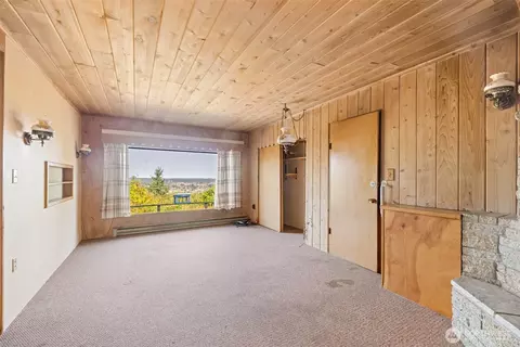 Living - 170 Clara Crest Ln, Sequim, WA 98382 photo 2 of 10