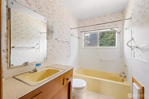 Bath - 170 Clara Crest Ln, Sequim, WA 98382 photo 2 of 2