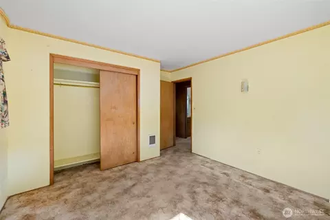 Bedroom - 170 Clara Crest Ln, Sequim, WA 98382 photo 5 of 7