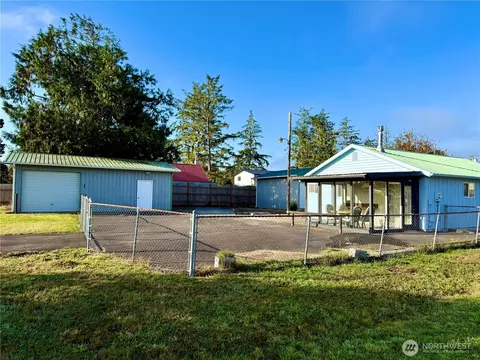 331 N Melbourne St, Westport, WA 98595
